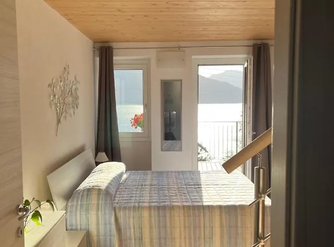 La Punta Di * Varenna